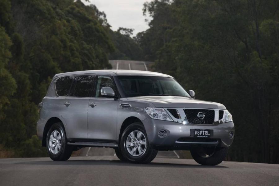  Nissan Patrol 2013 года  (фото 2 из 20)